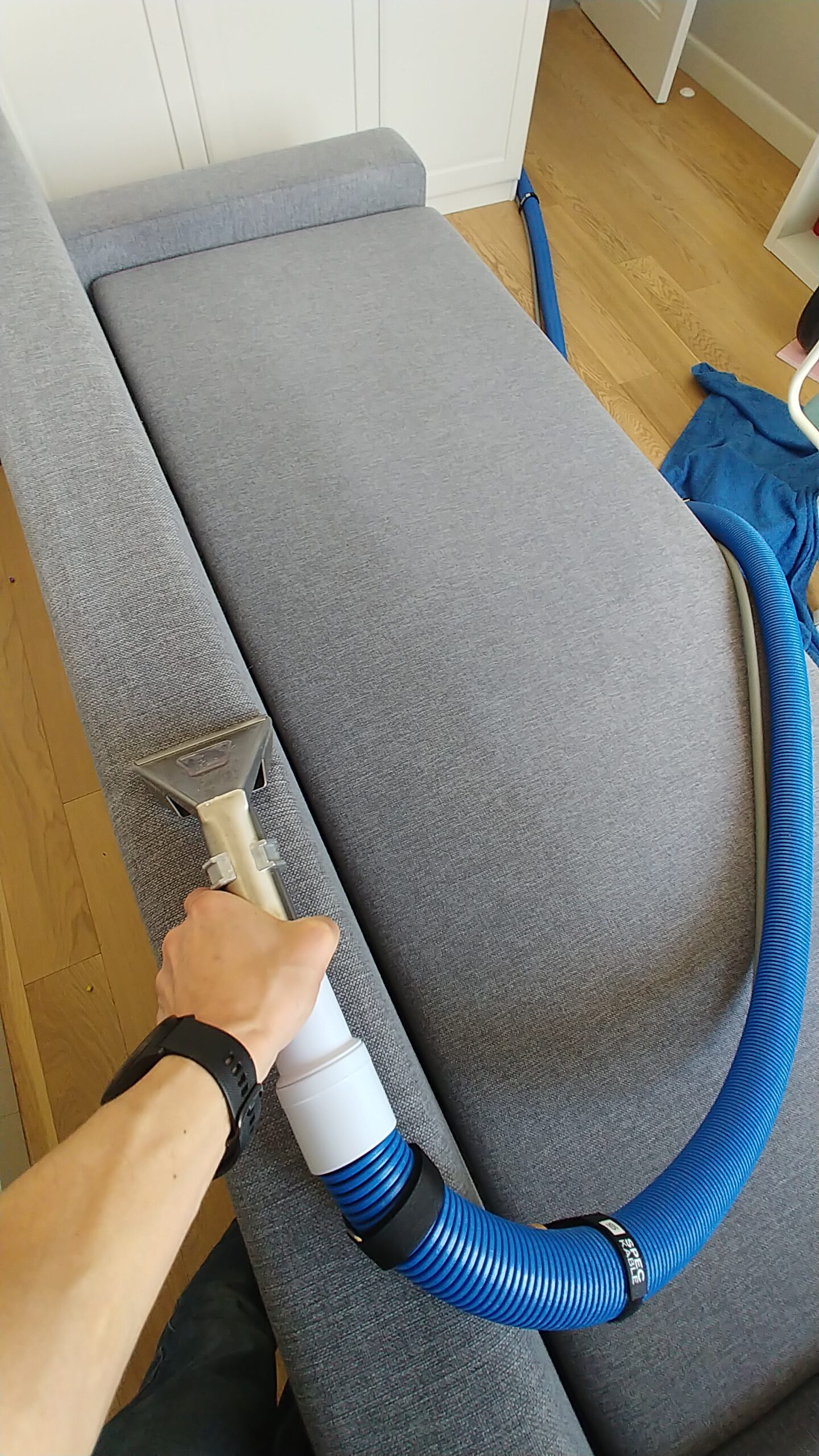 Czyszczenie tapicerki przez specjalistę