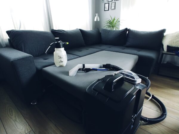 środki czyszczące do prania kanapy