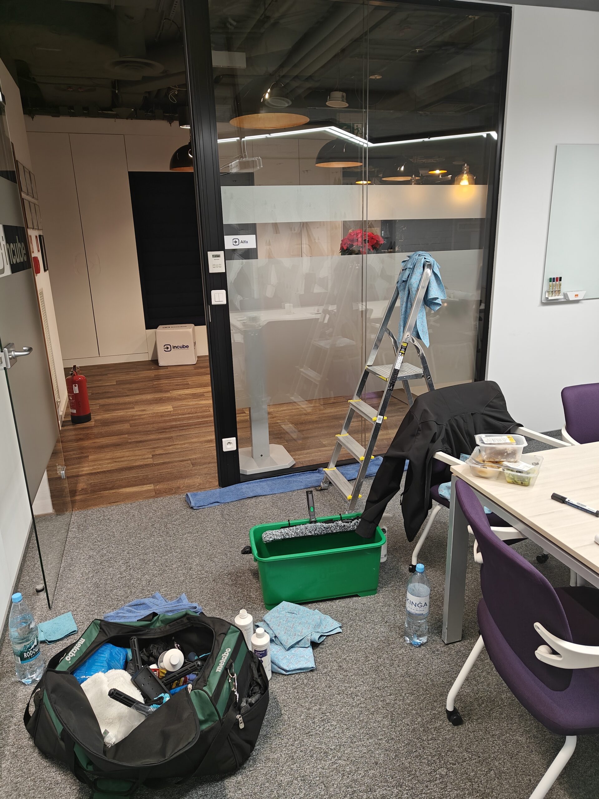 Ekologiczne środki czystości do czyszczenia biura